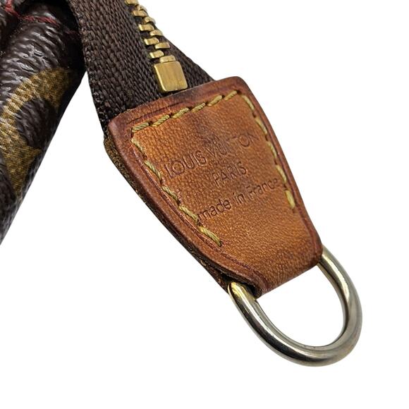 Louis Vuitton 2005 Takashi Murakami Monogram Cherry Pochette Accessoires Clutch - Picture 4 of 7